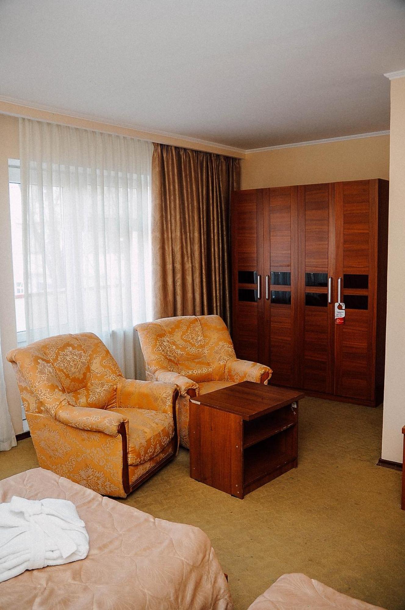Dostyk Hotel Shymkent Ngoại thất bức ảnh