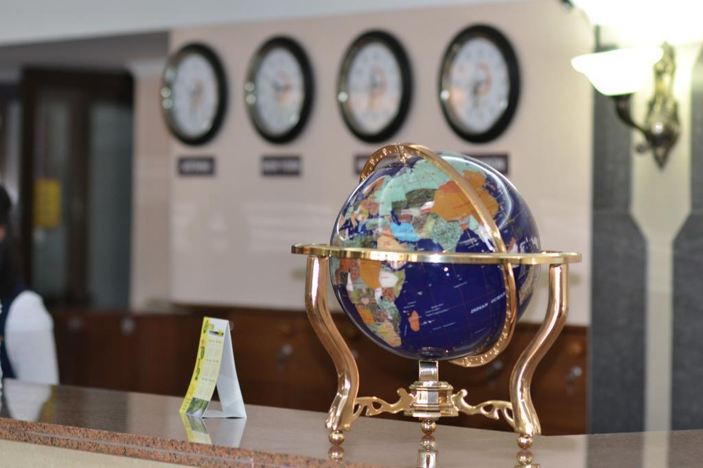 Dostyk Hotel Shymkent Ngoại thất bức ảnh