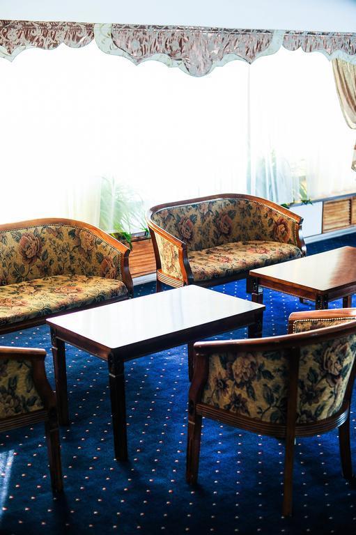 Dostyk Hotel Shymkent Ngoại thất bức ảnh
