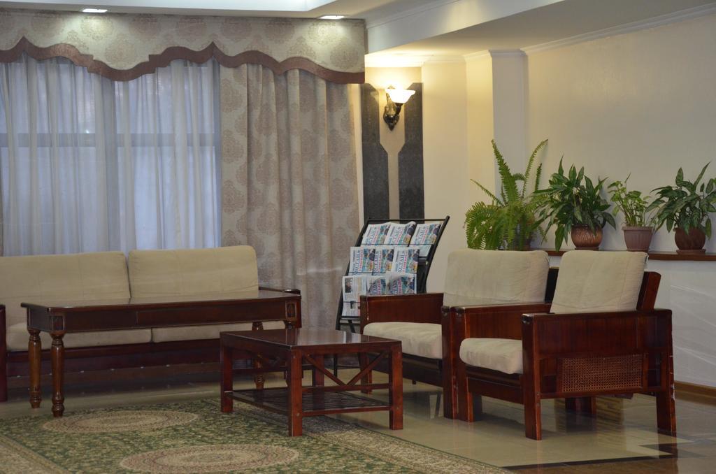Dostyk Hotel Shymkent Ngoại thất bức ảnh