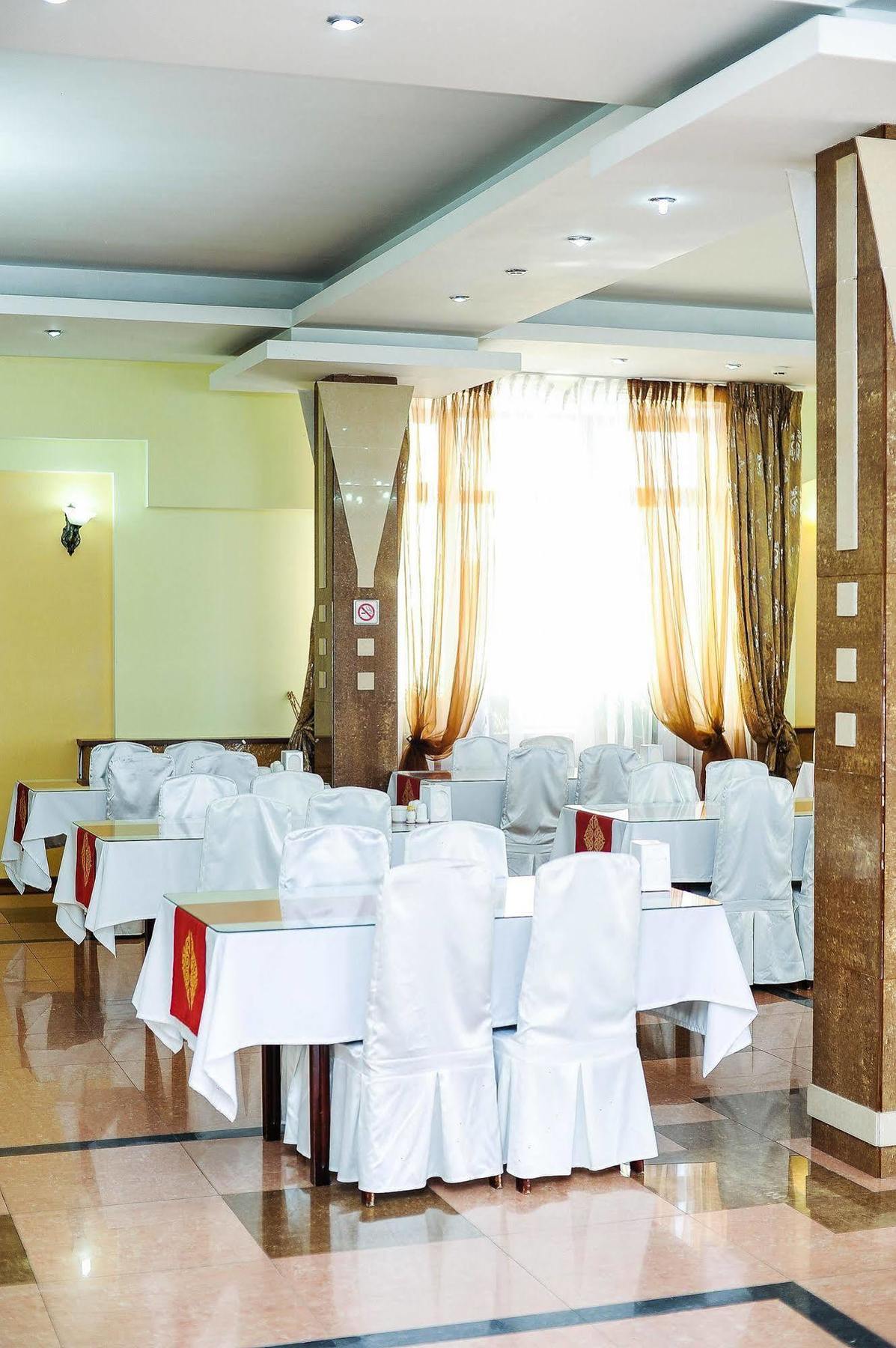 Dostyk Hotel Shymkent Ngoại thất bức ảnh