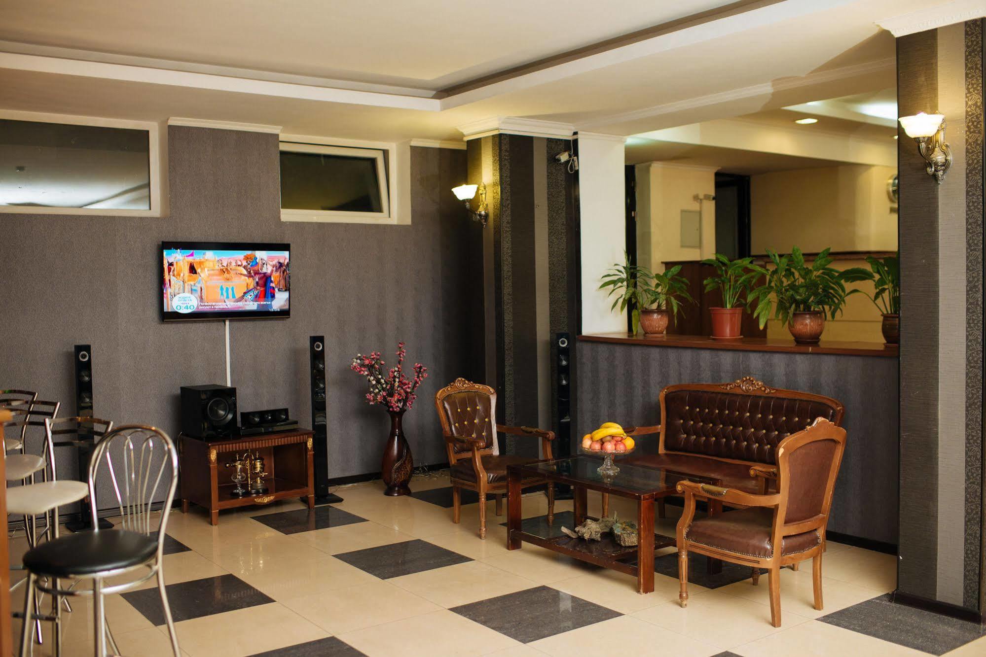 Dostyk Hotel Shymkent Ngoại thất bức ảnh
