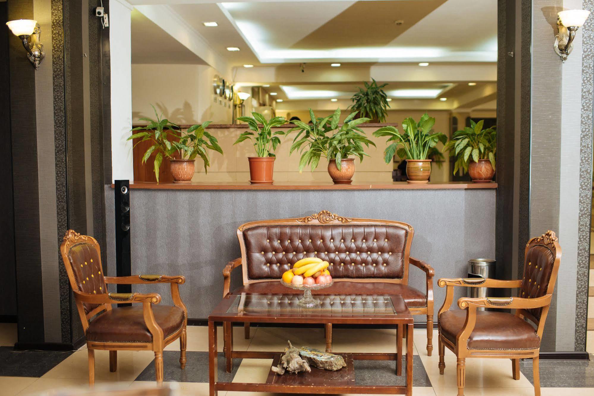 Dostyk Hotel Shymkent Ngoại thất bức ảnh