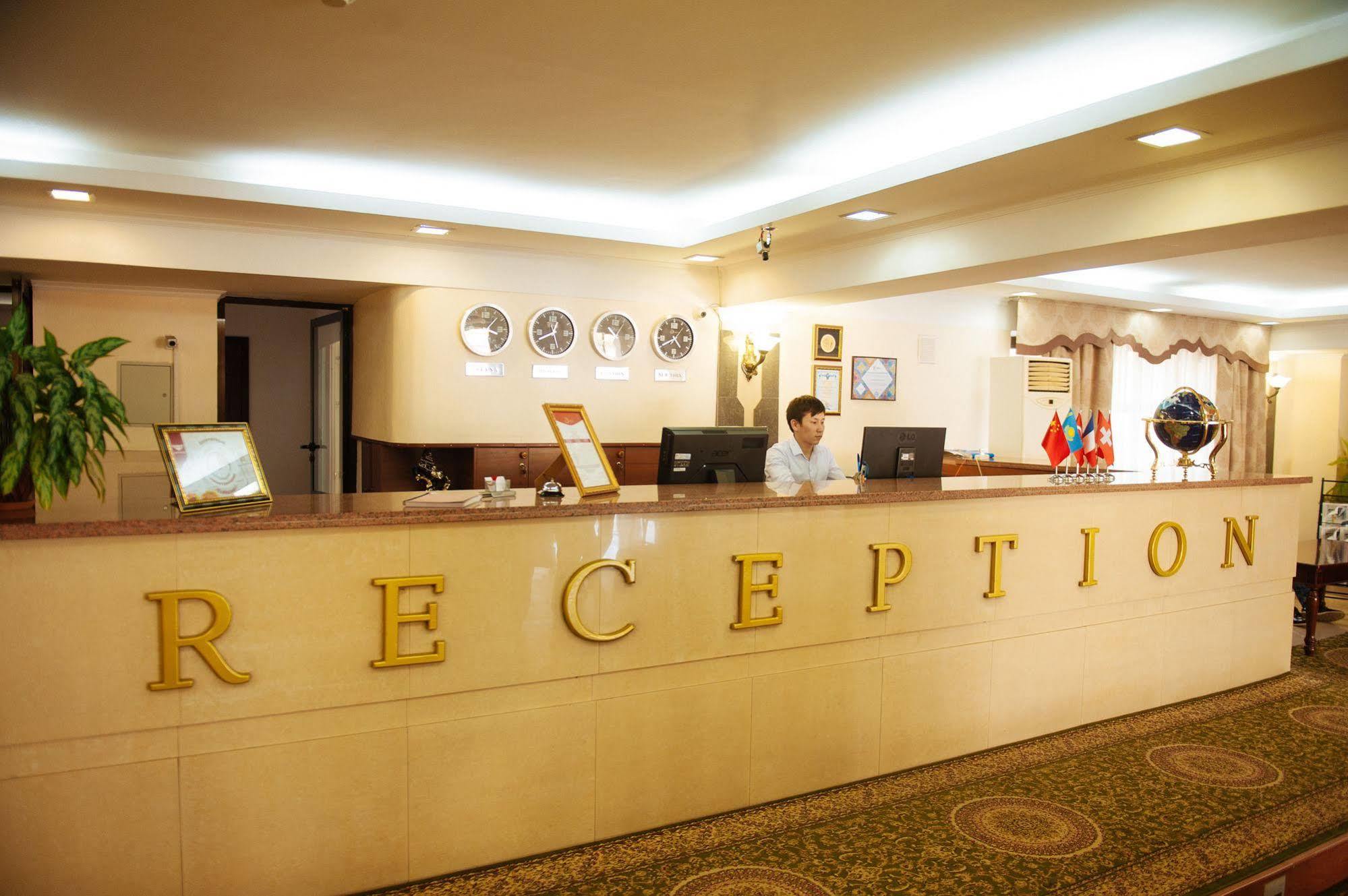 Dostyk Hotel Shymkent Ngoại thất bức ảnh